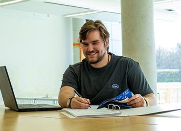 Ex Student abwechslungsreiche Eindrücke R. STAHL Ex Student abwechslungsreiche Eindrücke R. STAHL