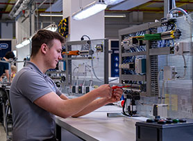 Ex Ausbildung Elektroniker Betriebstechnik R. STAHL Ex Ausbildung Elektroniker Betriebstechnik zukunftssicher R. STAHL