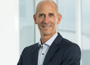 Ex Claus Bischoff Executive Board R. STAHL